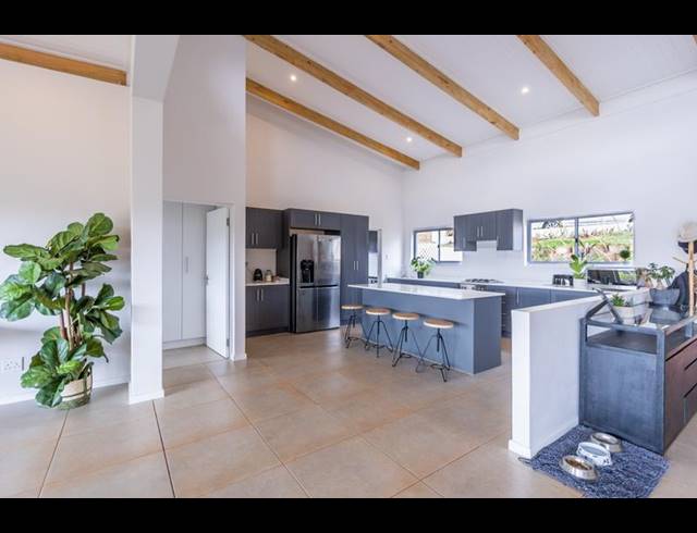 4 BEDROOM HOUSE FOR SALE IN ZINI RIVER ESTATE